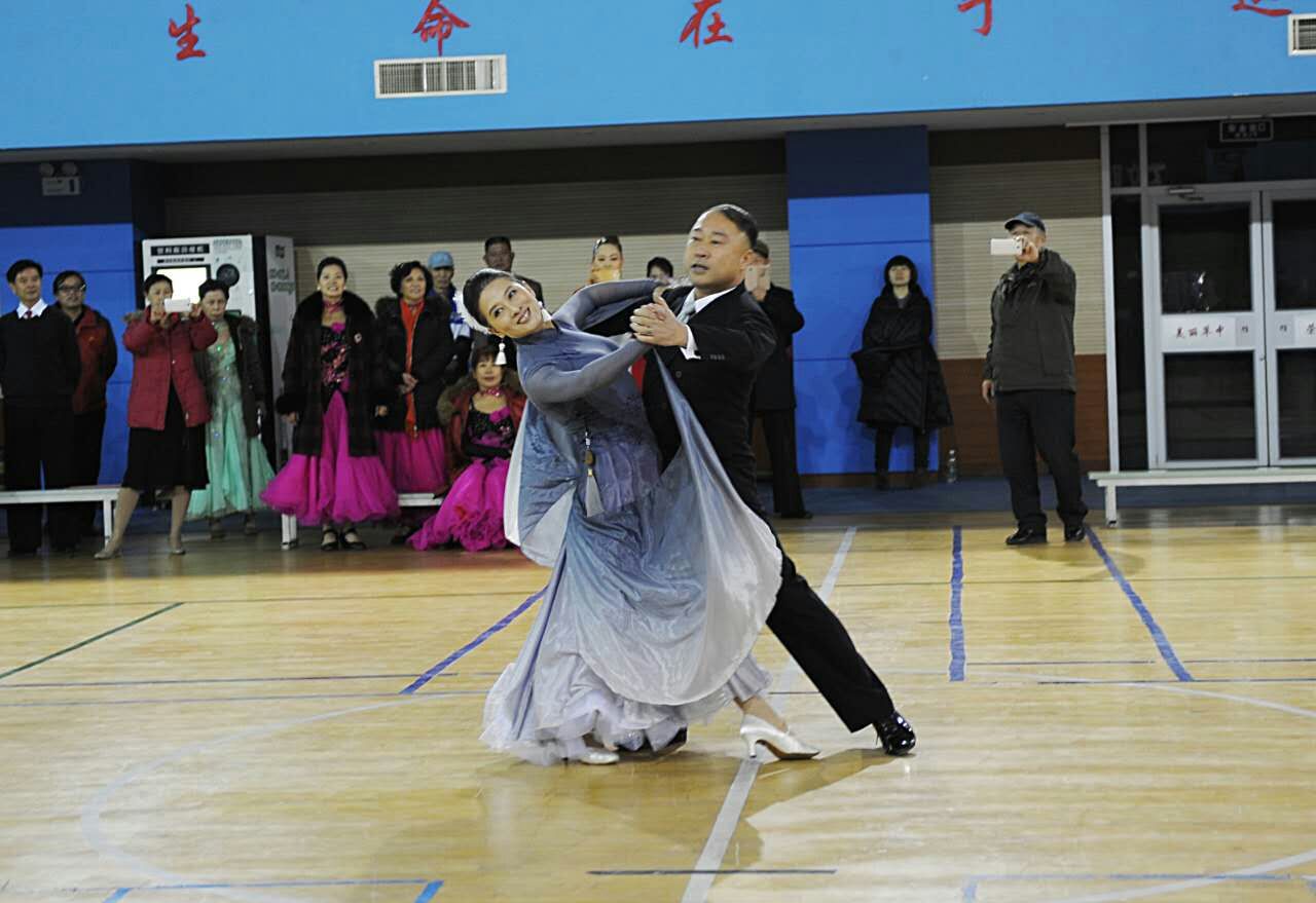 现场表演