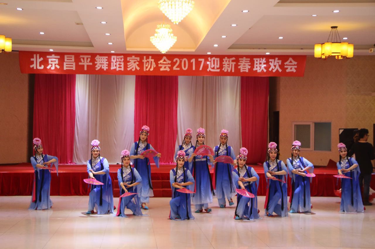 《梨花情》